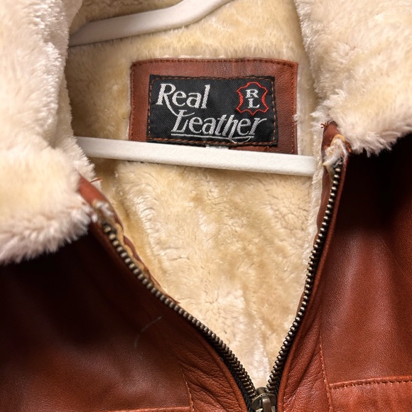 1970s Sherpa Lined Leather Bomber - Picture 4 of 4